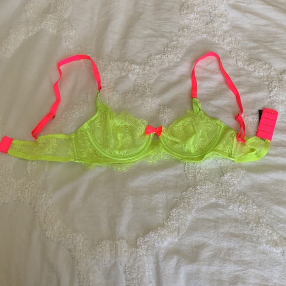Neon bra! - Picture 2 of 2